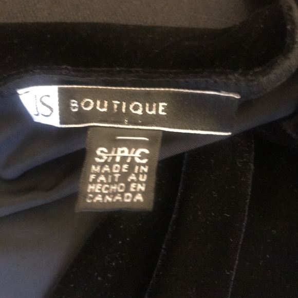 Black Velvet V-neck Top - Picture 8 of 8